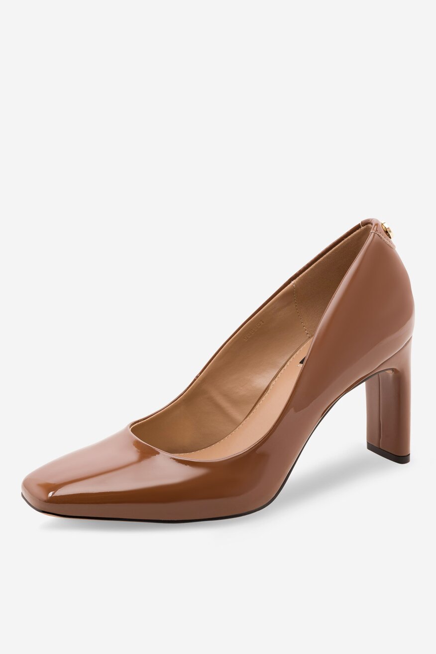 Czółenka na szpilce