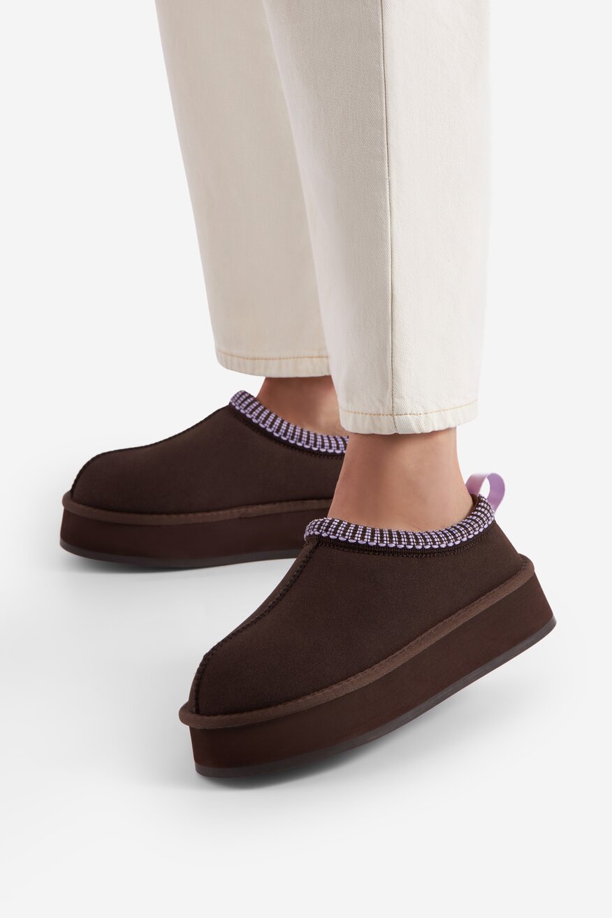 Kapcie na platformie