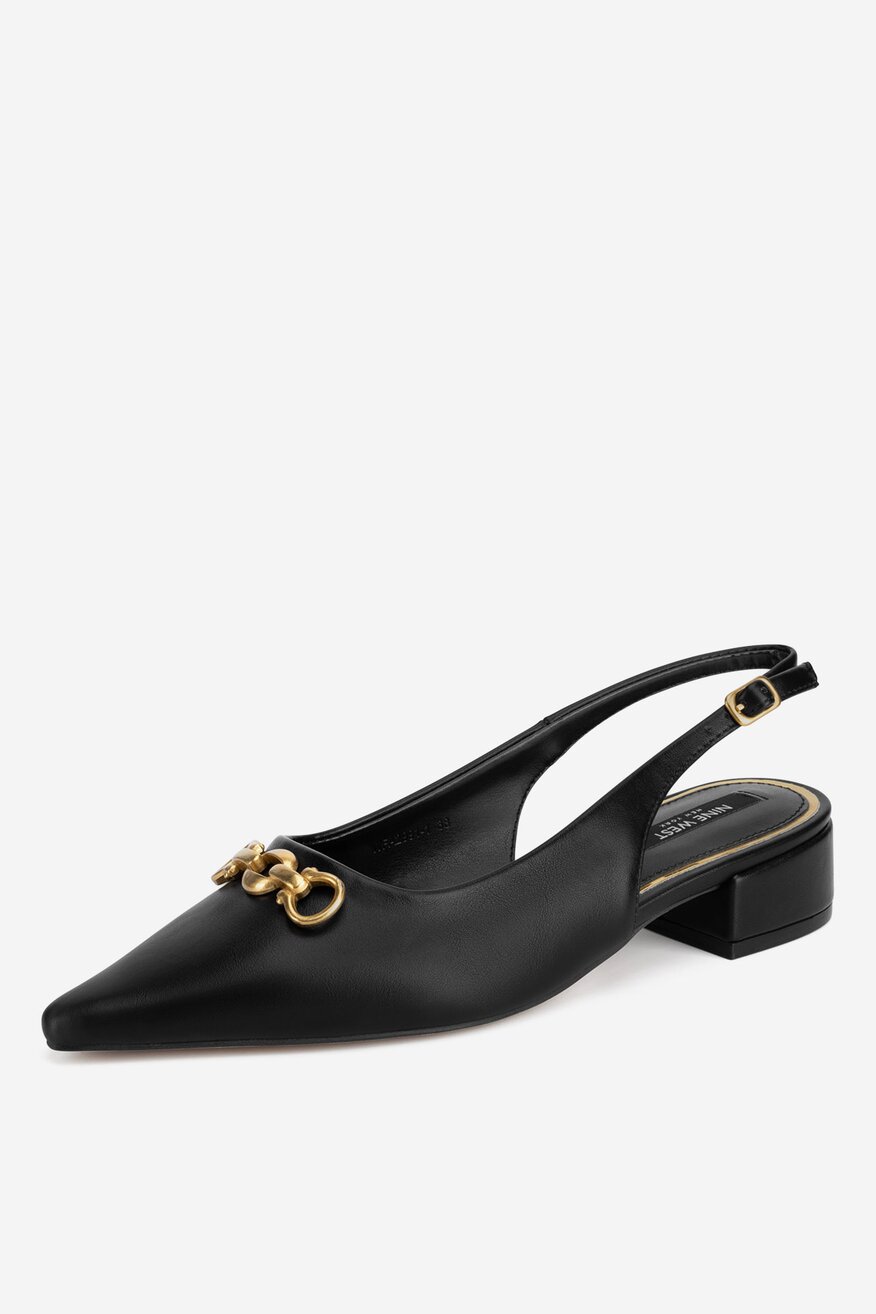 Baleriny z odkrytą piętą