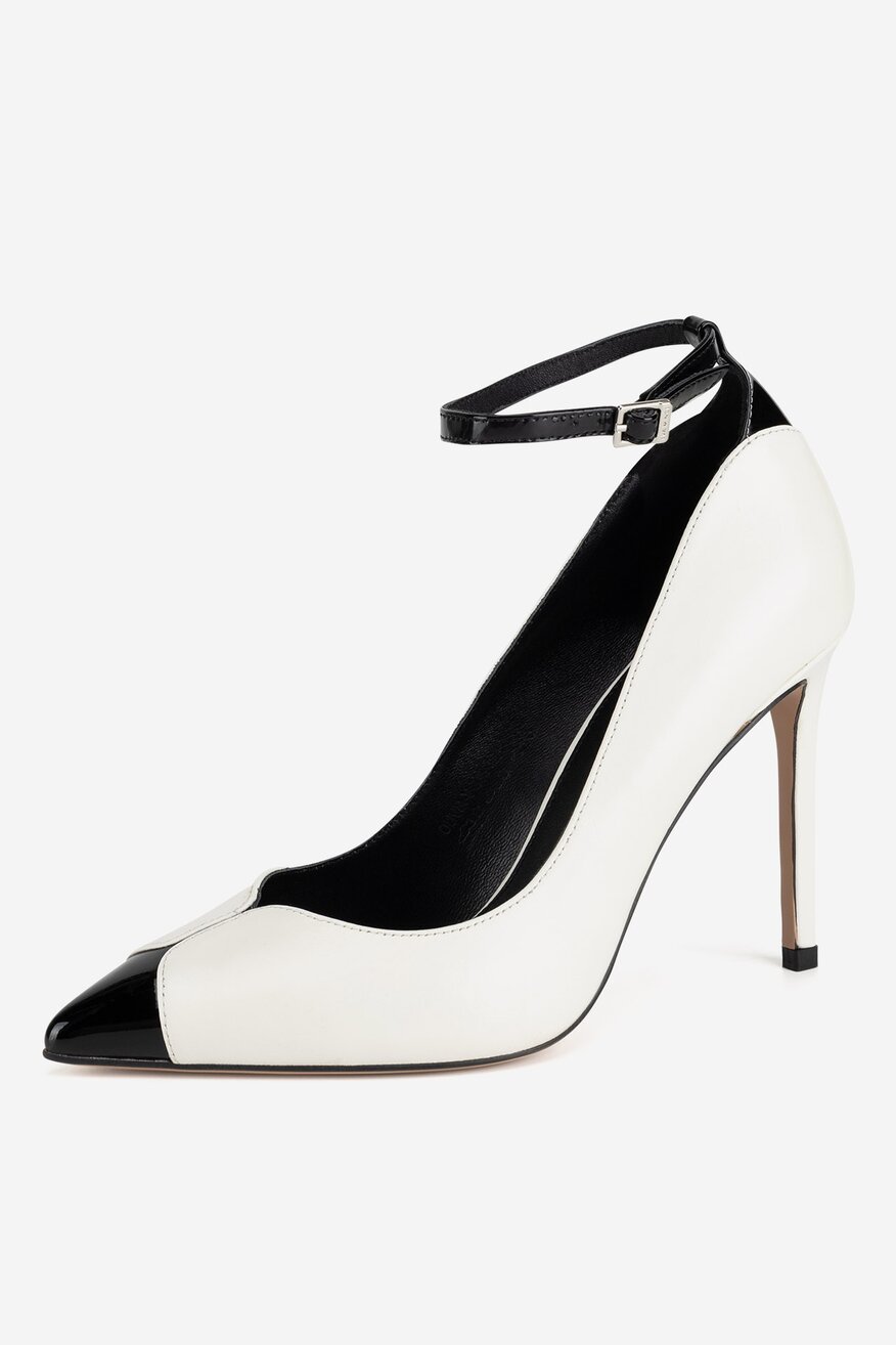 Czółenka skórzane