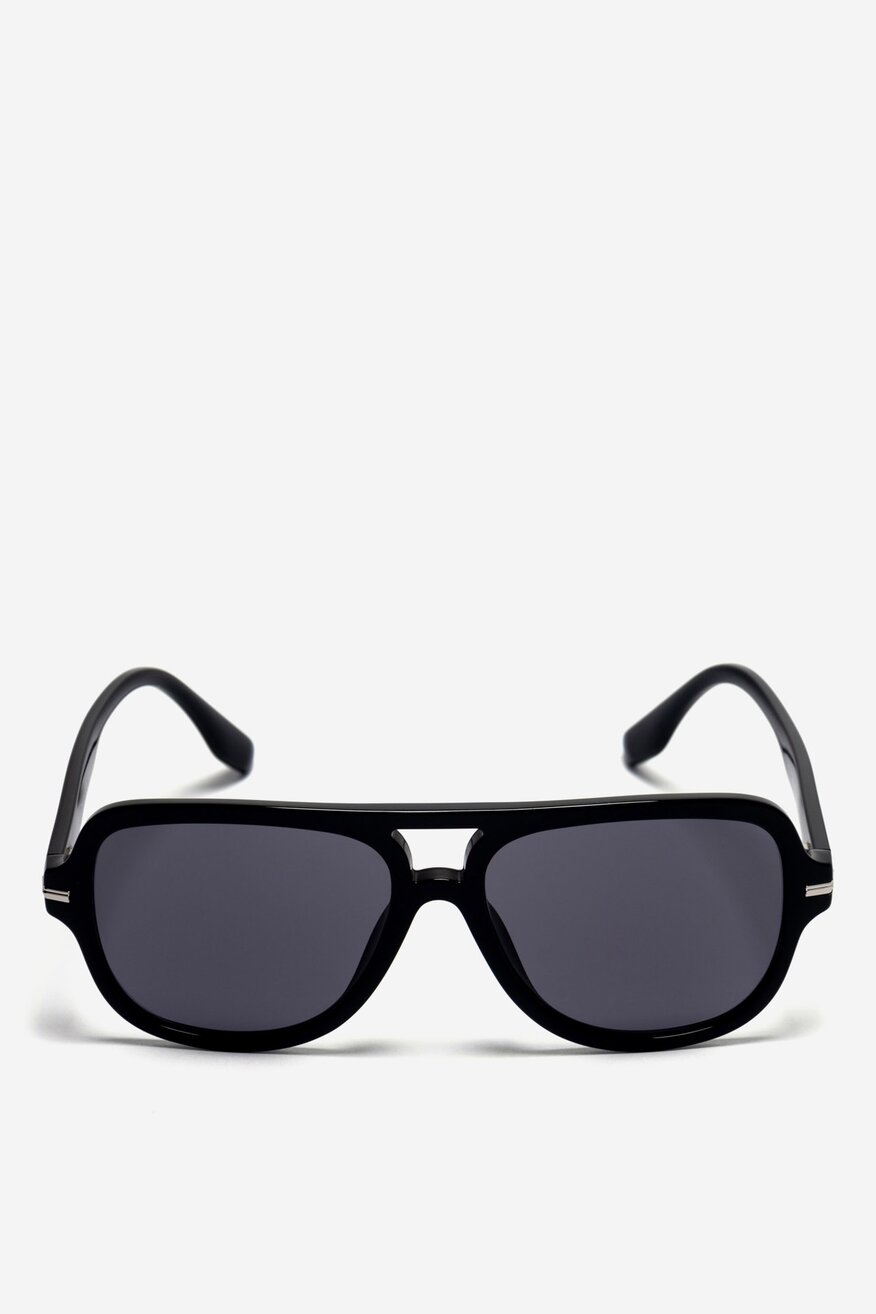 Okulary przeciwsłoneczne z filtrem UV-3