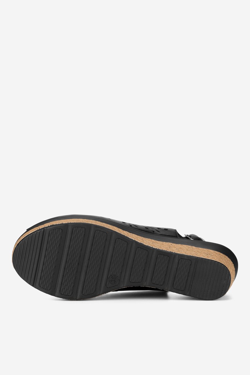 Sandały skórzane na koturnie