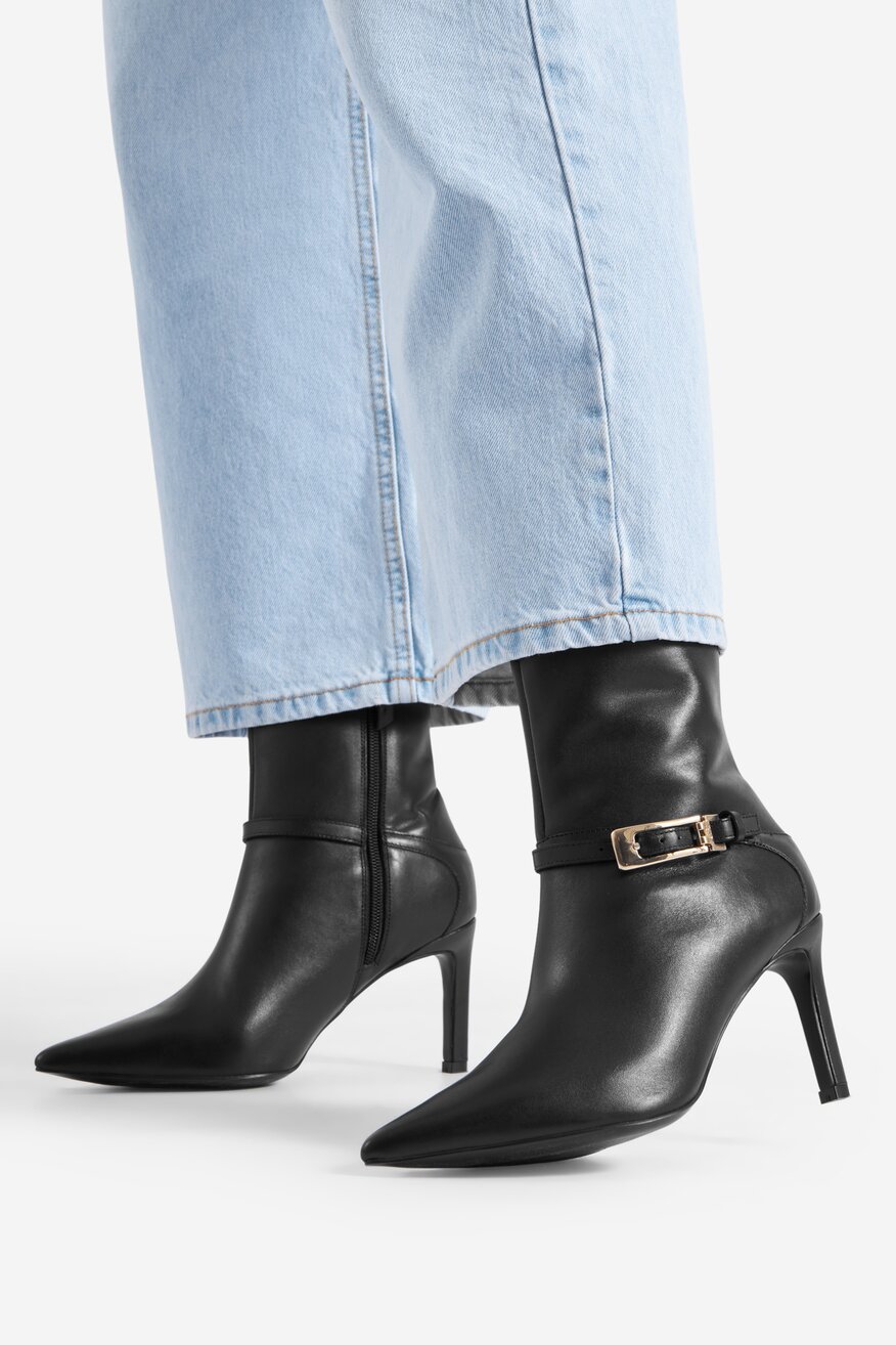 Botki skórzane na szpilce