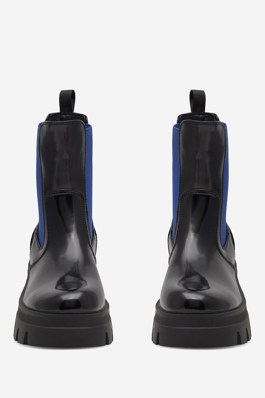 Botki na grubej podeszwie