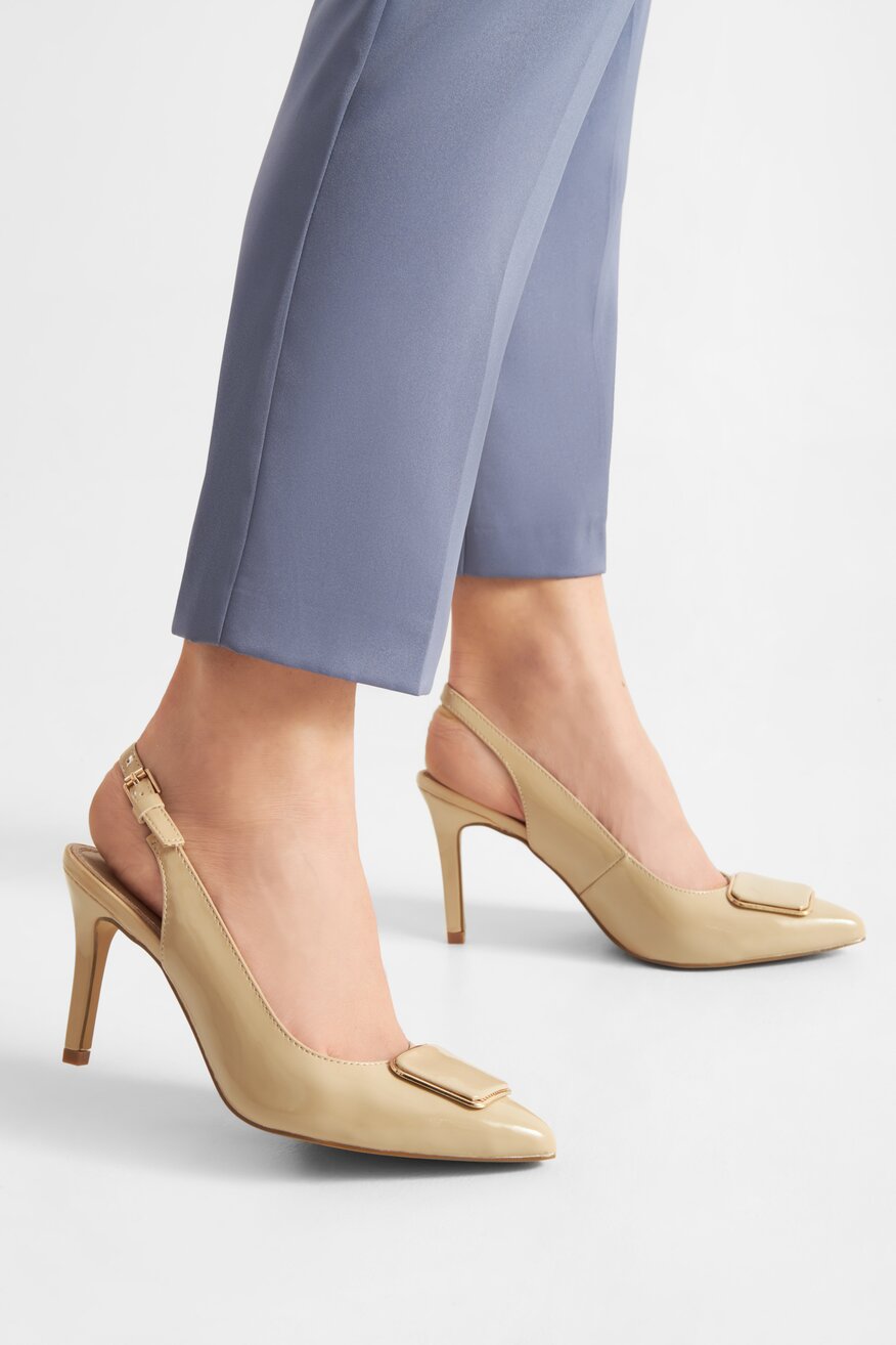 Czółenka skórzane lakierowane