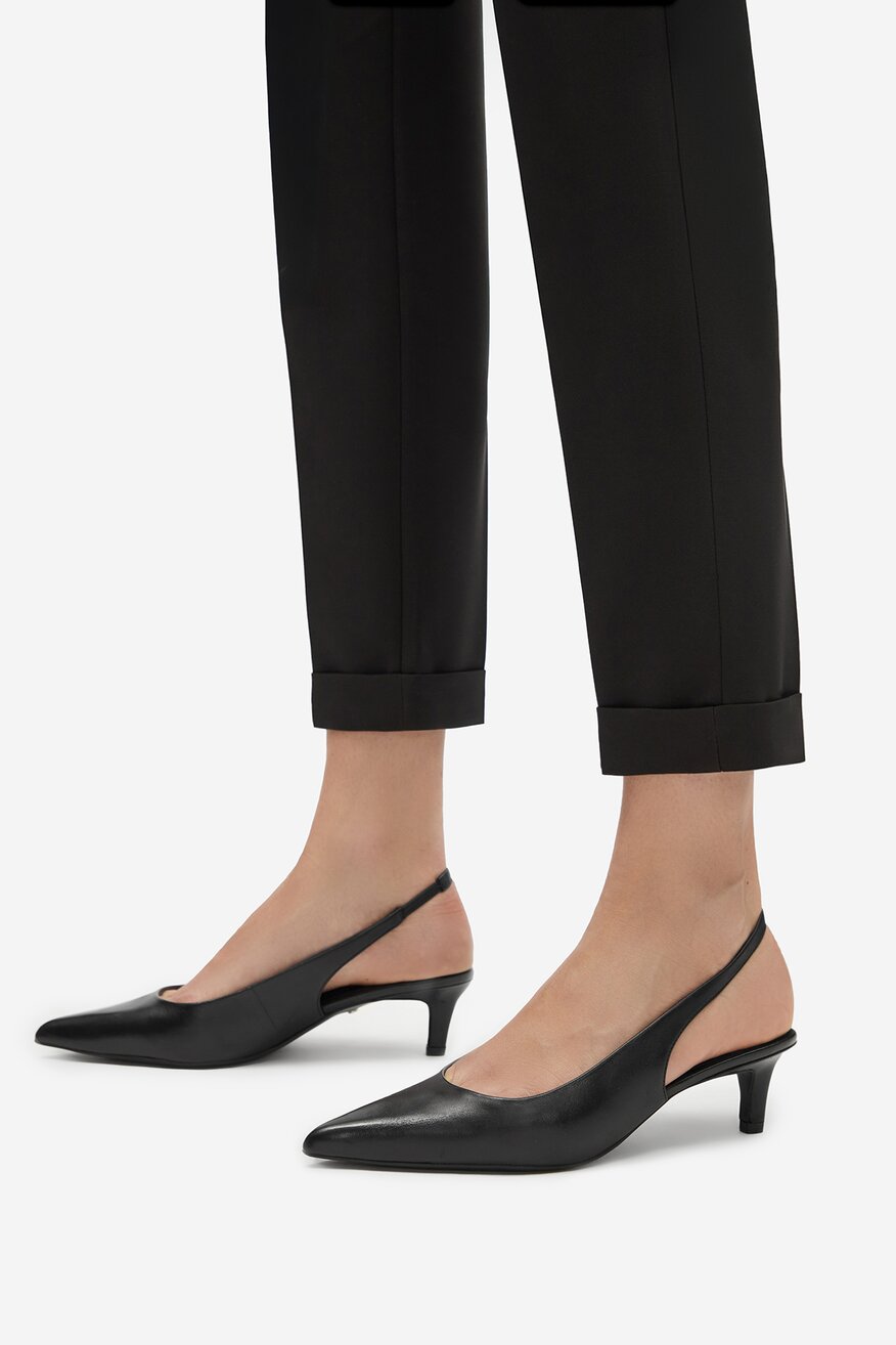 Czółenka skórzane