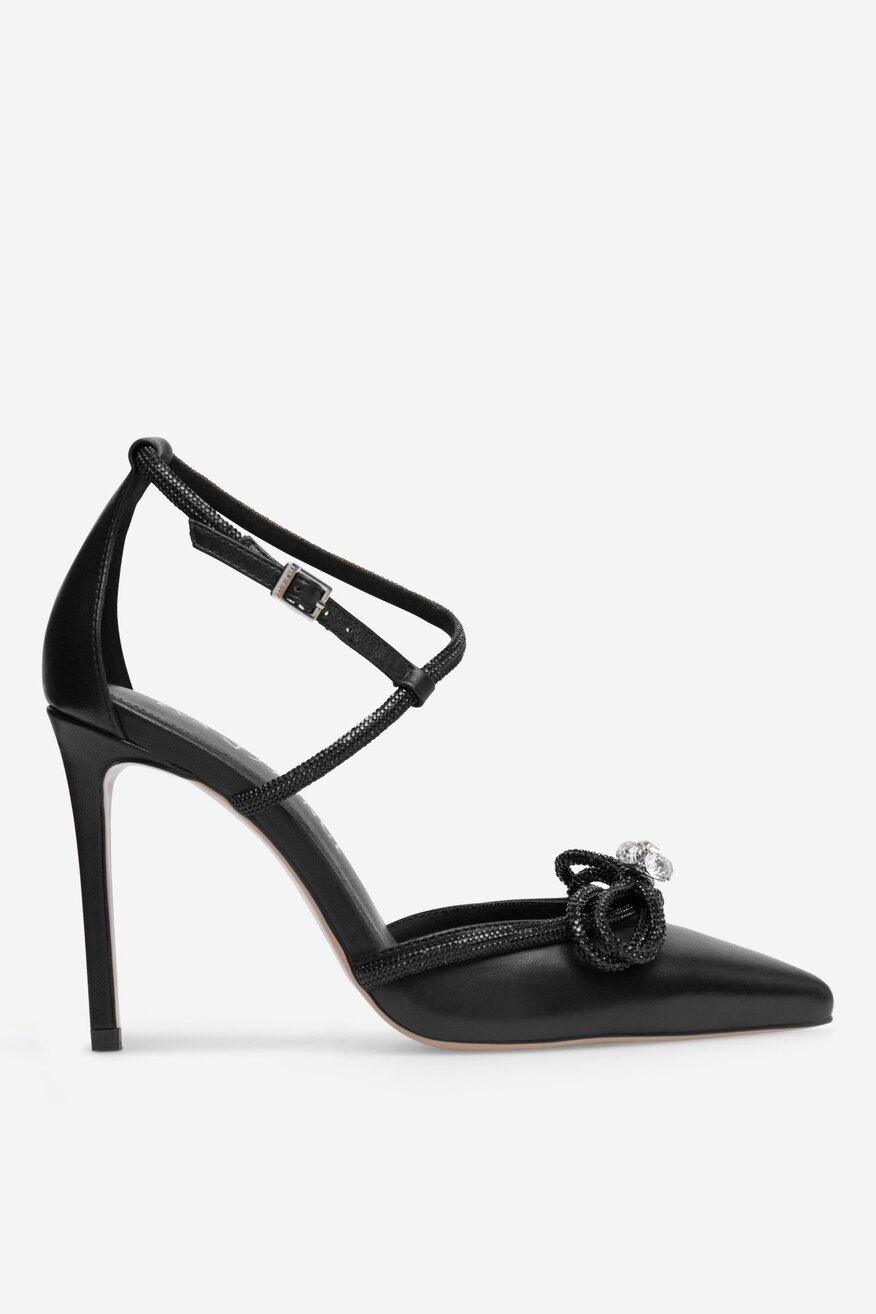 Czółenka skórzane na szpilce