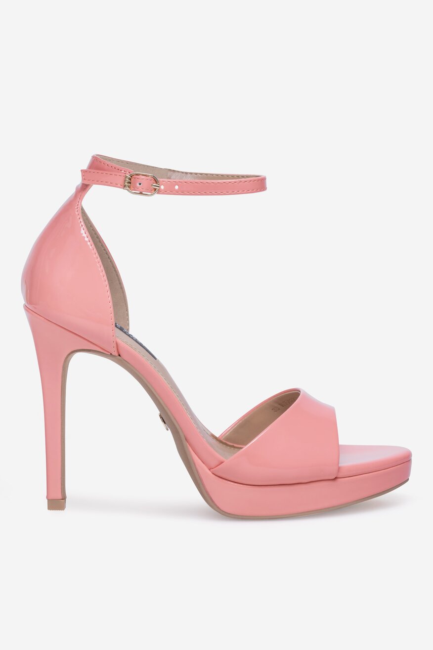 Sandały na szpilce