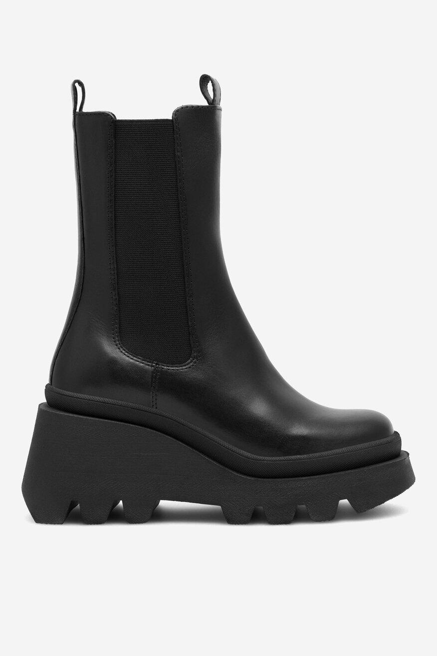 Botki skórzane na koturnie