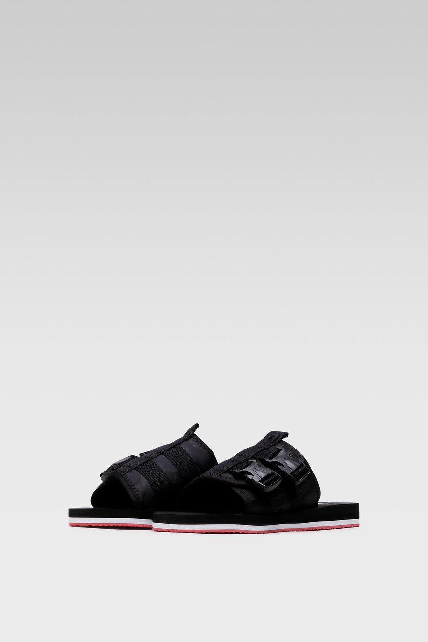 Klapki basenowe czarne