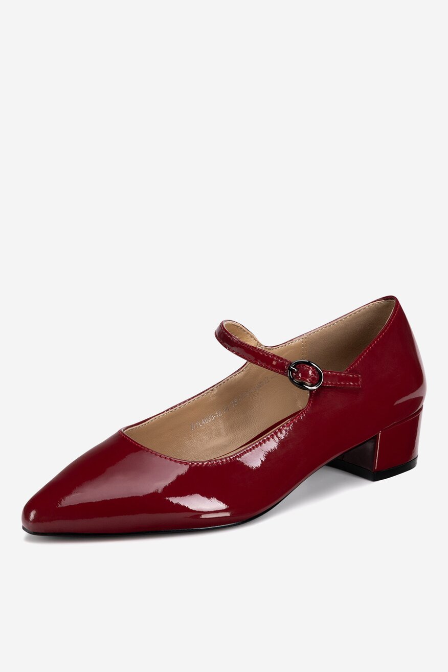 Czółenka skórzane