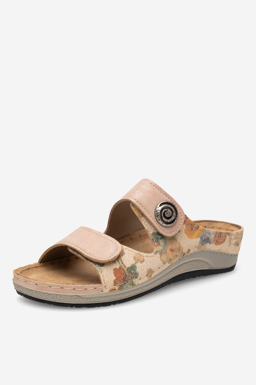 Inblu - Klapki na koturnie