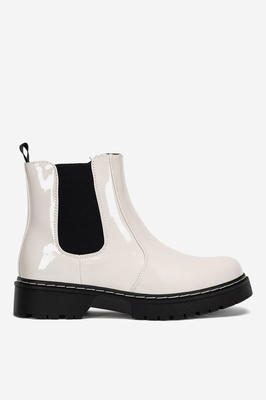 Sztyblety lakierowane