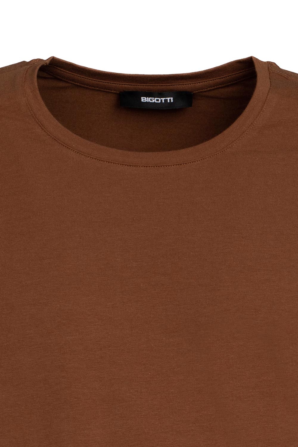 Tricou slim maro guler rotund