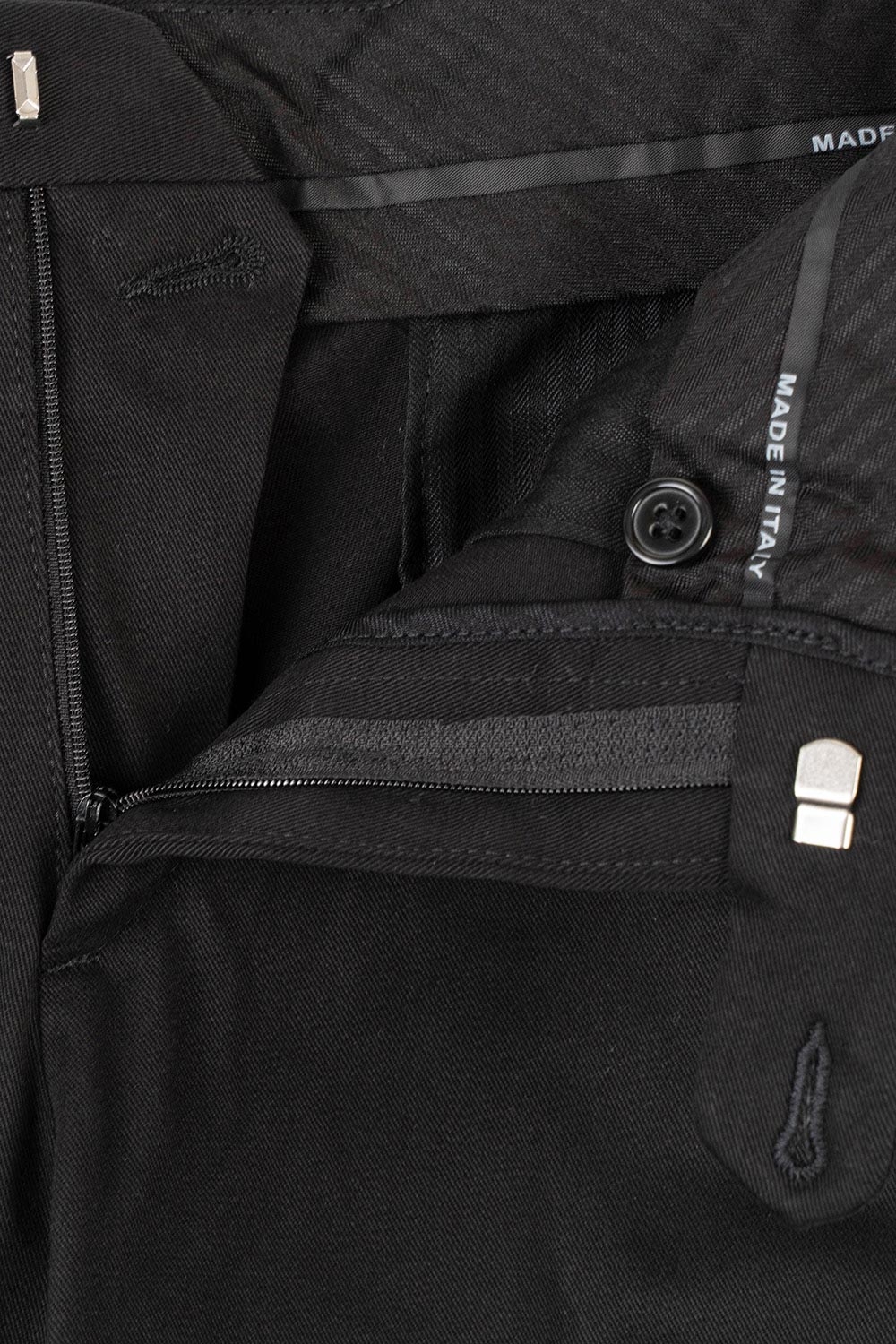 Pantaloni slim negri uni