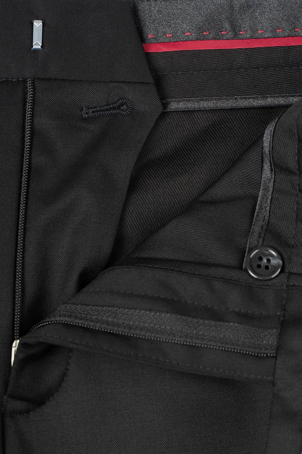 Pantaloni slim conti negri uni