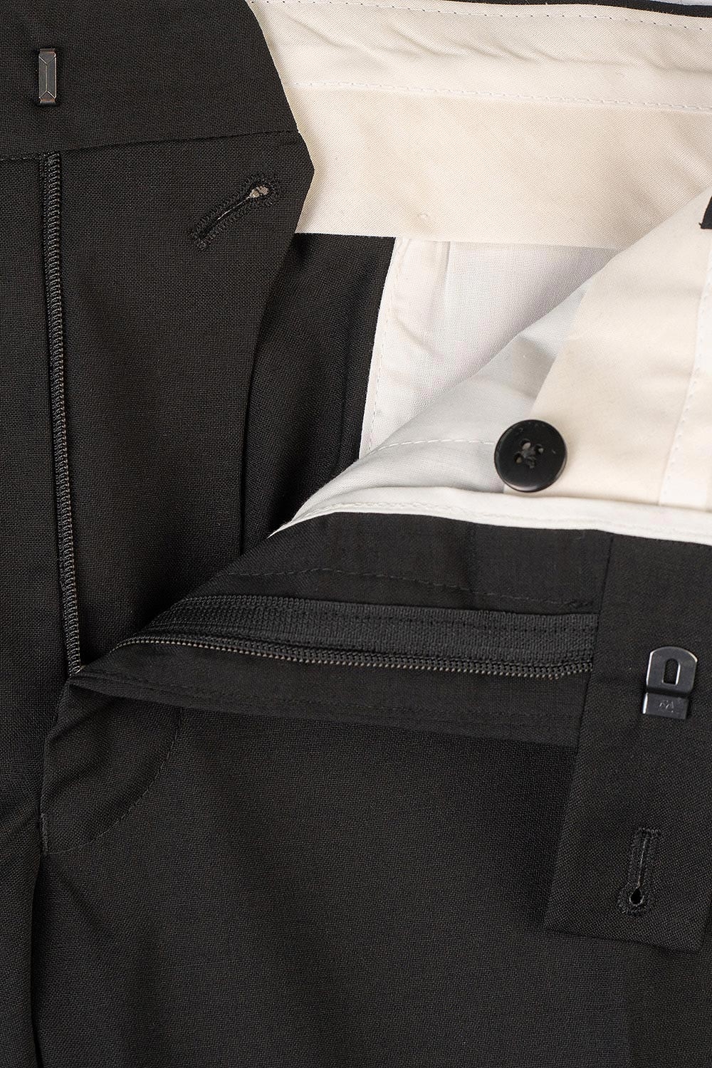 Pantaloni slim conti negri uni