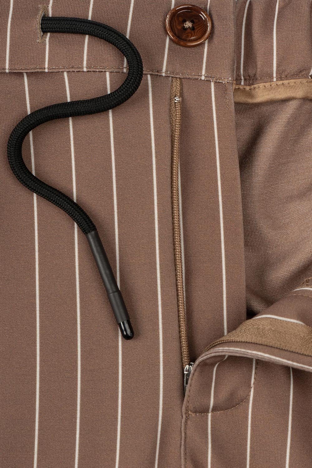 Pantaloni slim maro in dungi