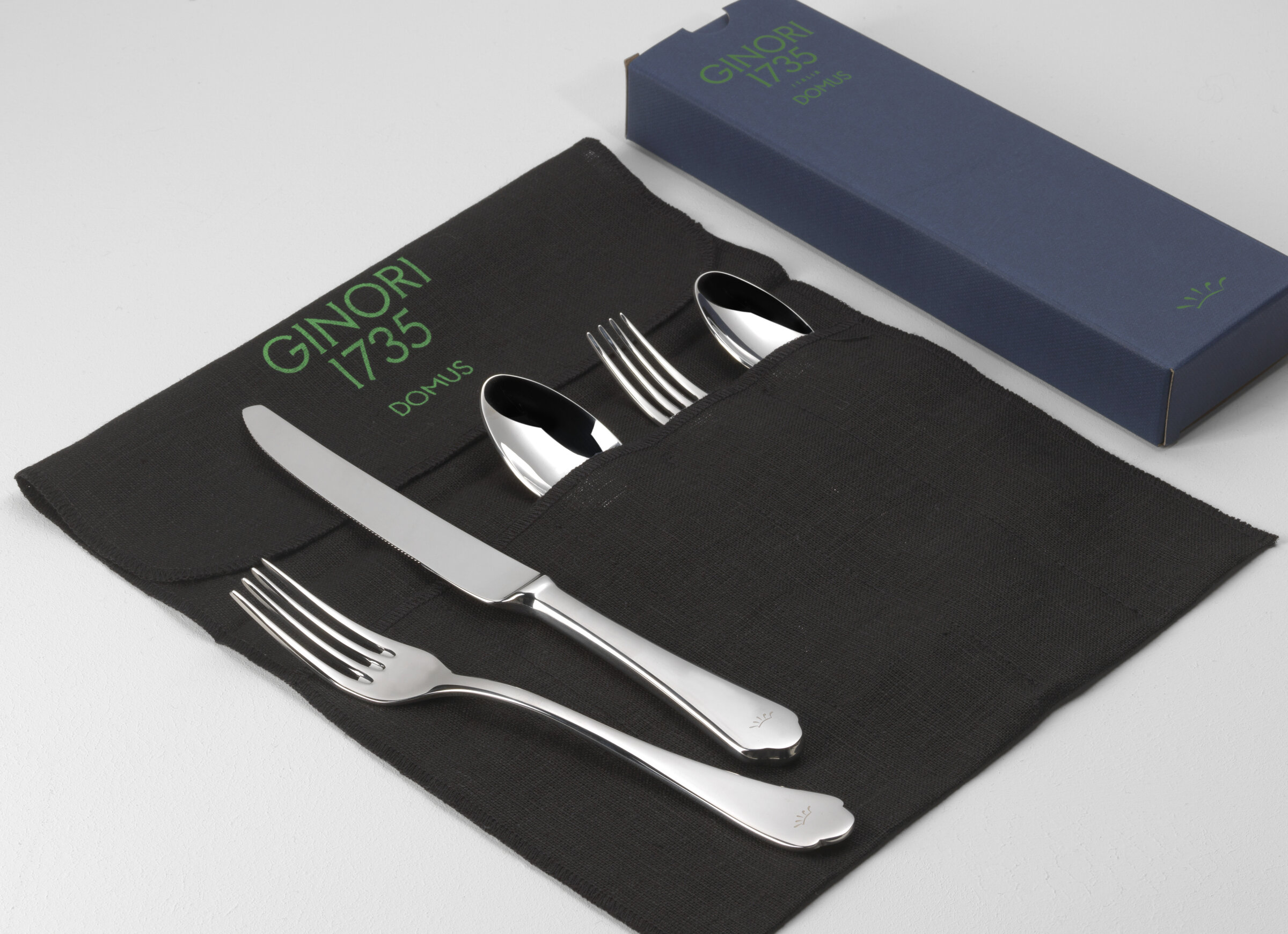 SET POSATE DA 5 PEZZI