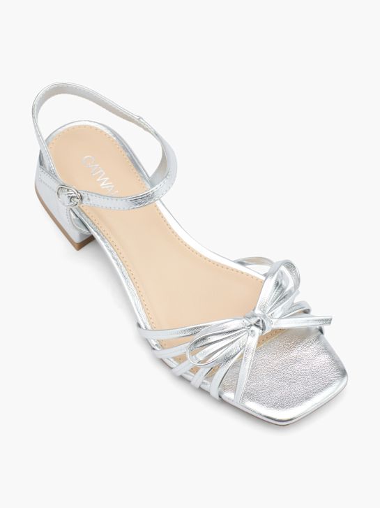 Sandály na podpatku