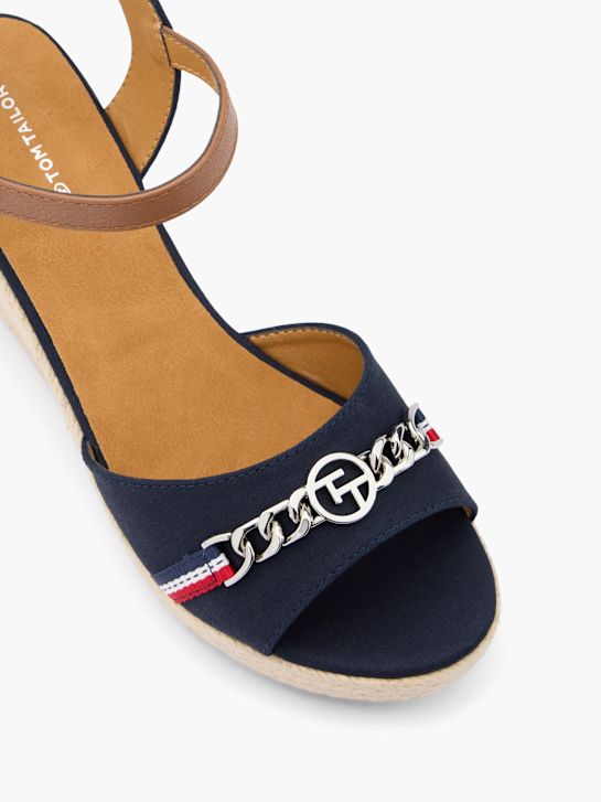 Sandály na podpatku