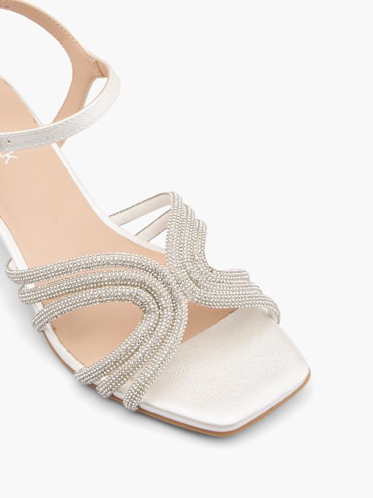 Sandály na podpatku