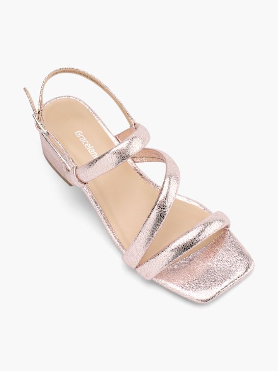 Sandály na podpatku