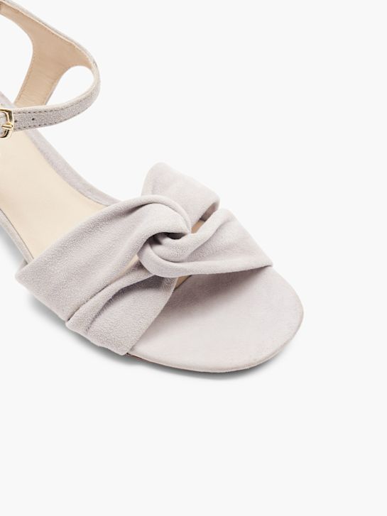 Sandály na podpatku