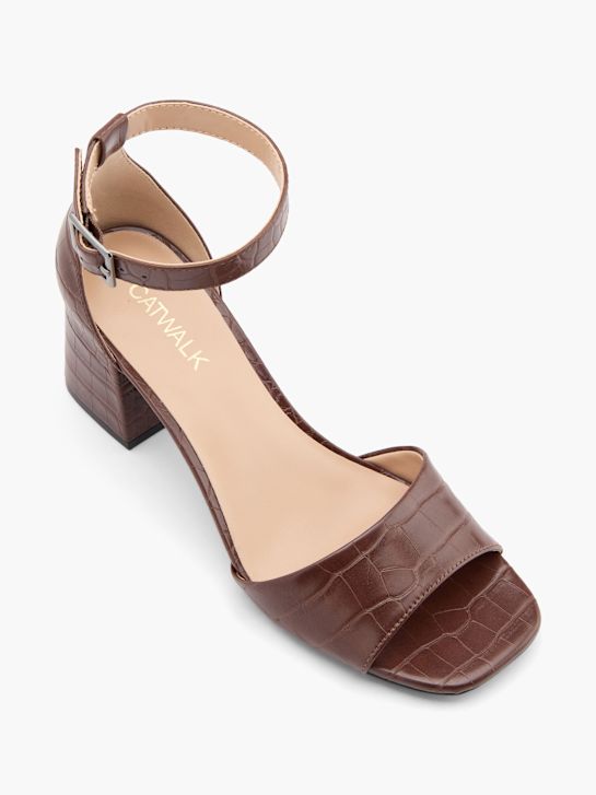 Sandály na podpatku