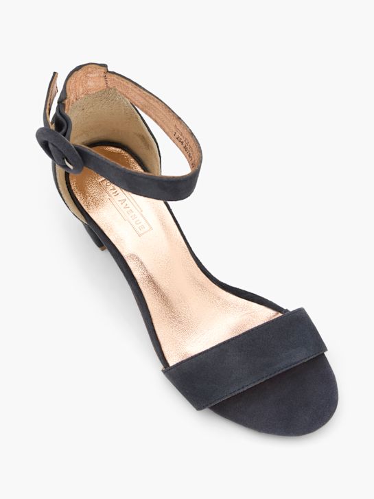 Sandály na podpatku