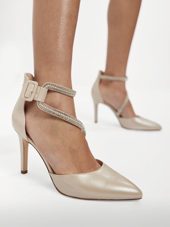 Czółenka z zapięciem