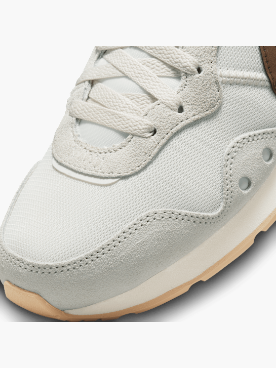 WMNS VENTURE RUNNER Sneakersy