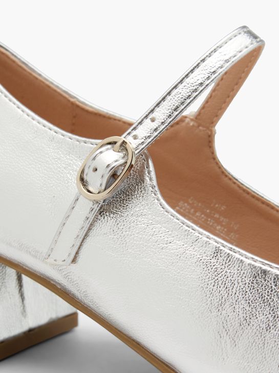 Czółenka z zapięciem