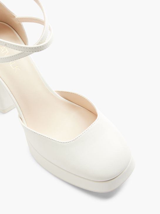 Czółenka z zapięciem