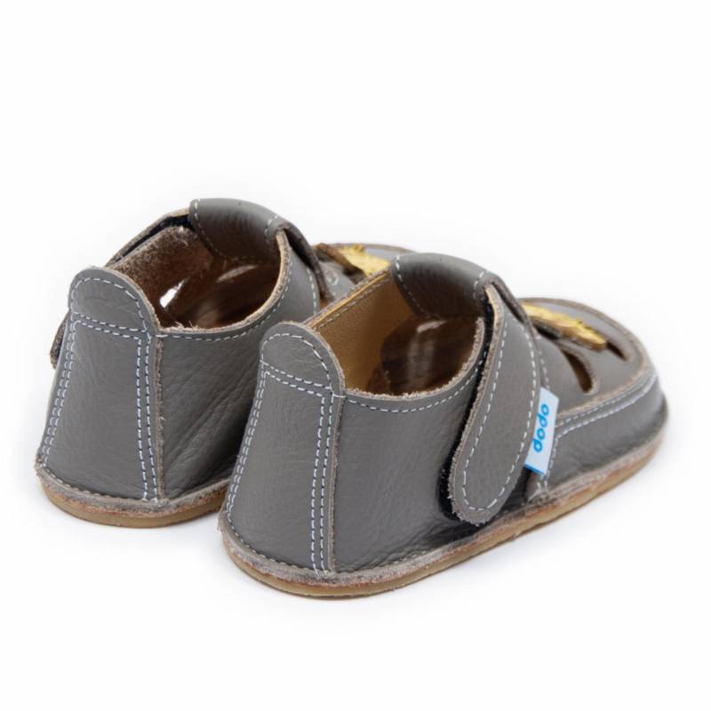 Sanda Albinuta Maia/ Coffee