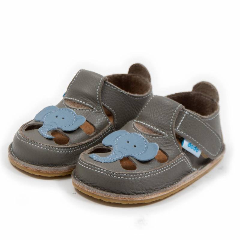 Sanda Elefantel/ Cafea cu lapte