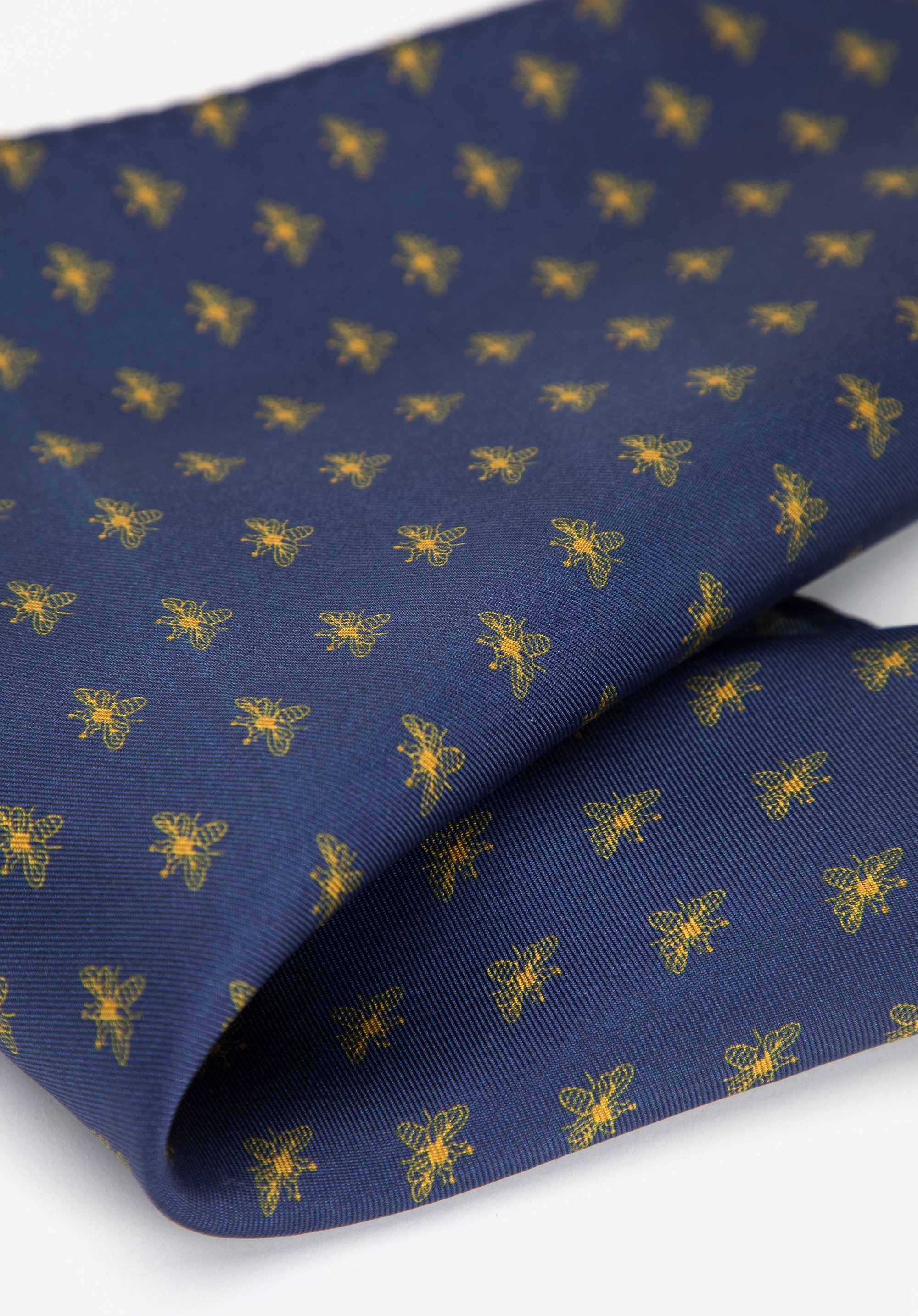 Poszetka jedwabna we wzory