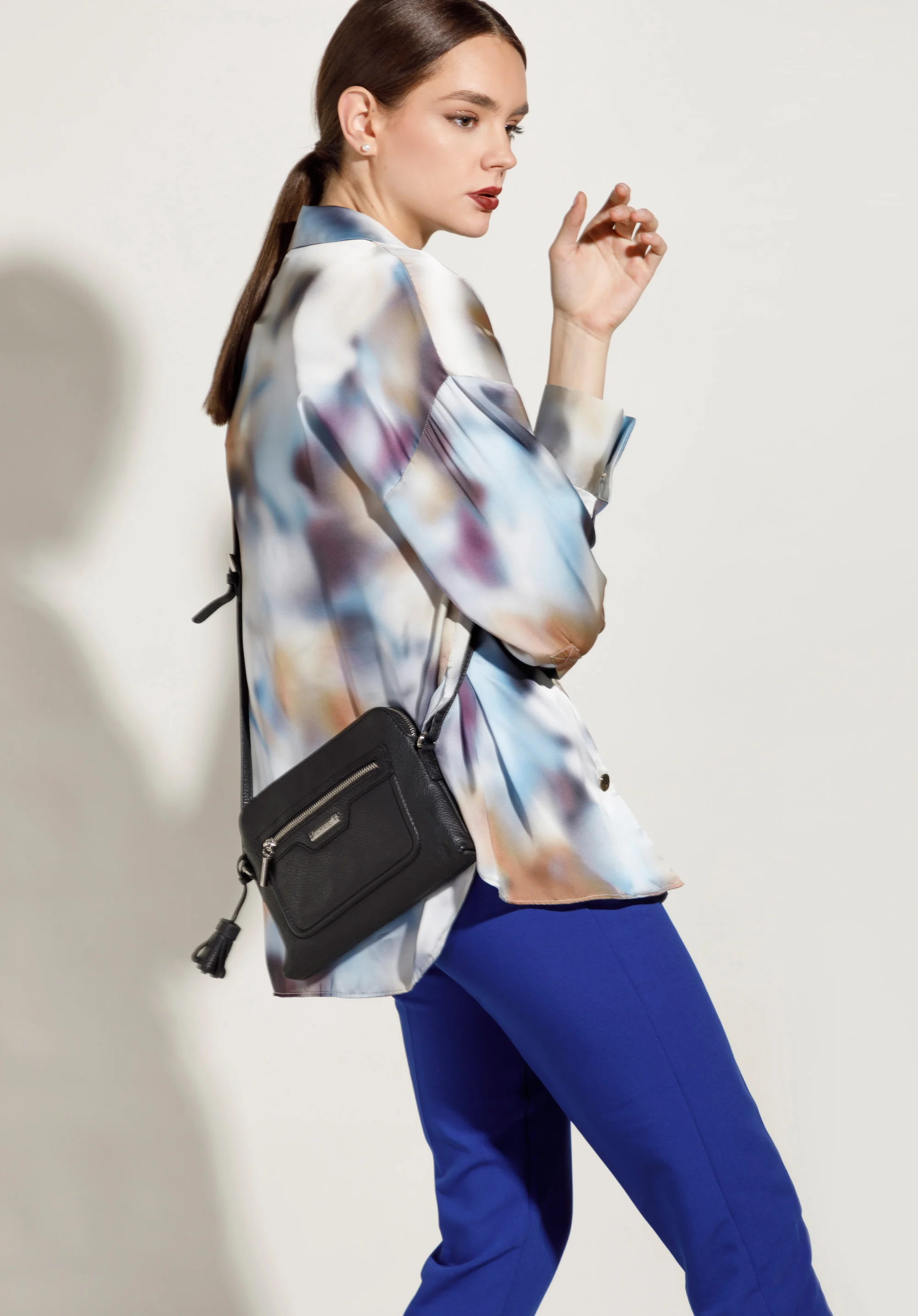 Damska listonoszka skórzana z chwostem