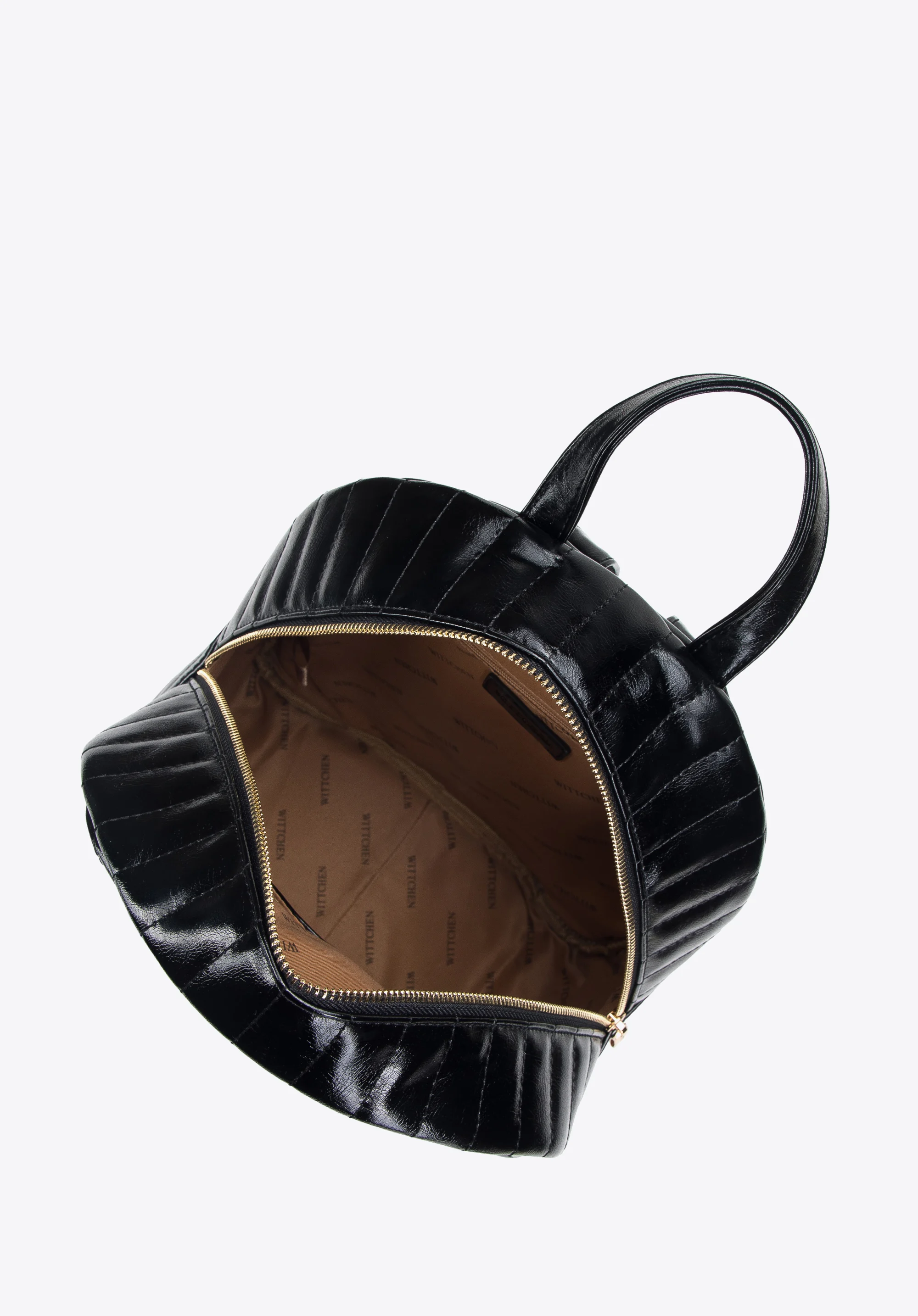 Damski plecak z błyszczącej ekoskóry