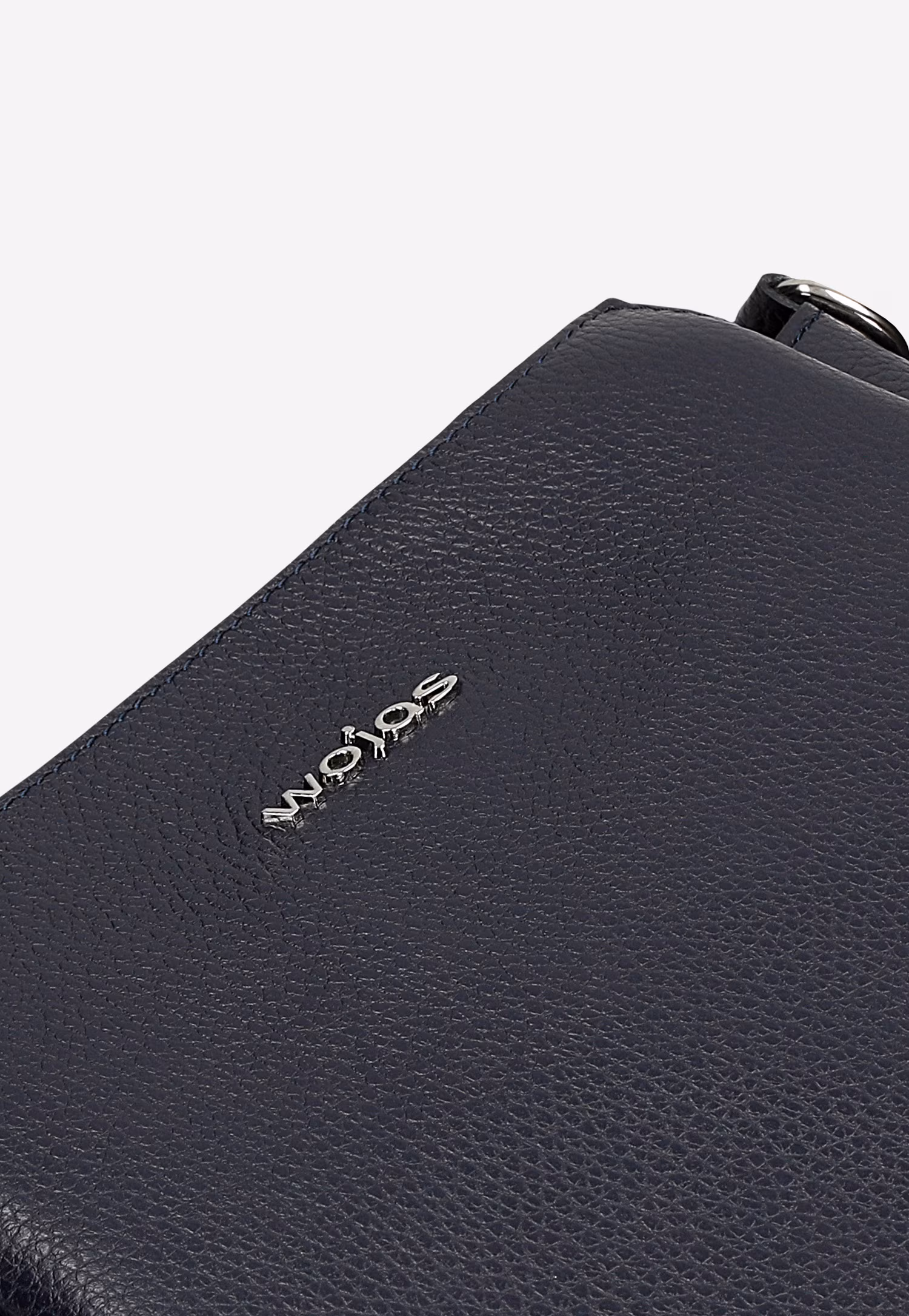 Skórzany jasnobrązowy kuferek damski