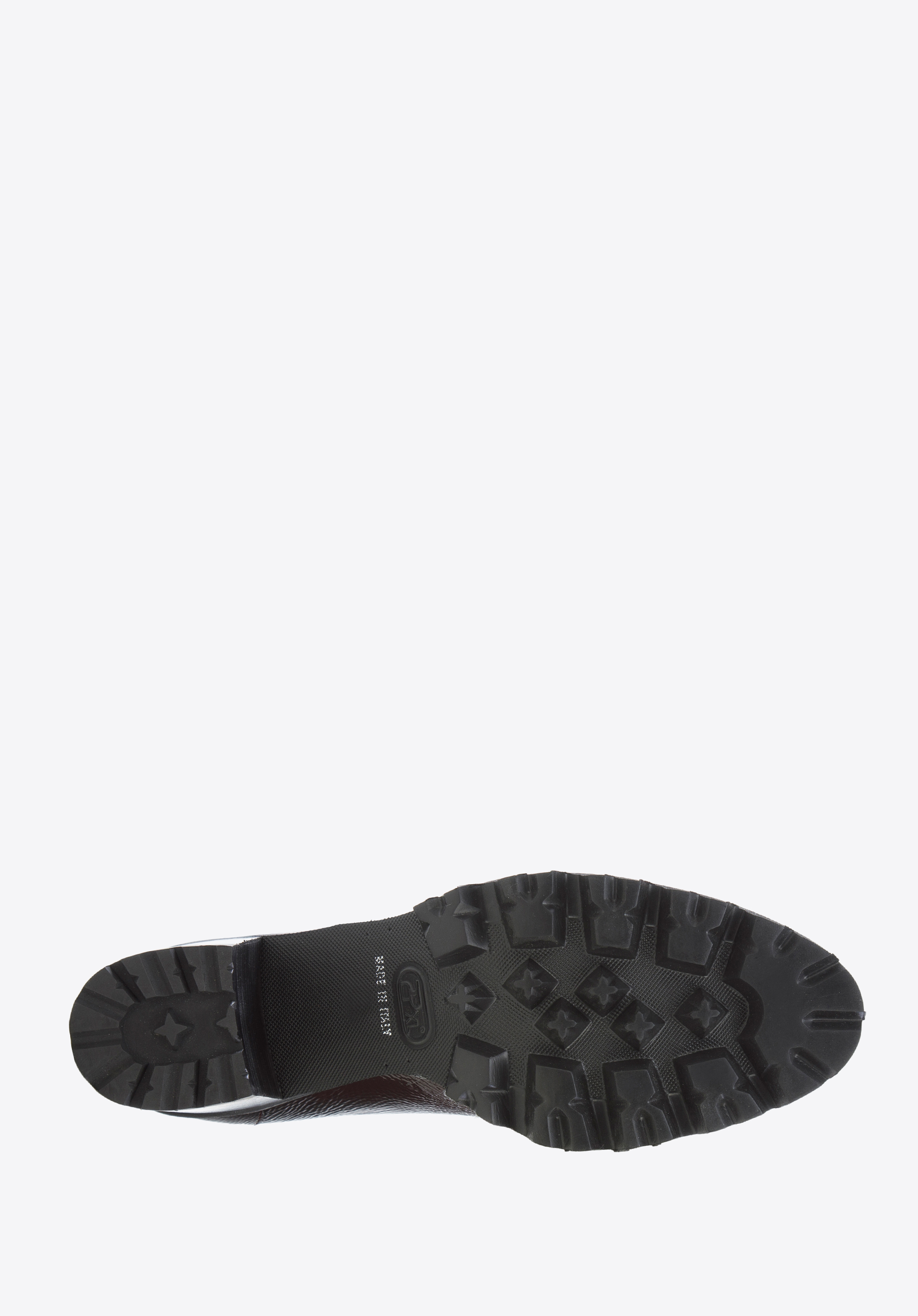 Czółenka ze skóry lakierowanej z klamerką