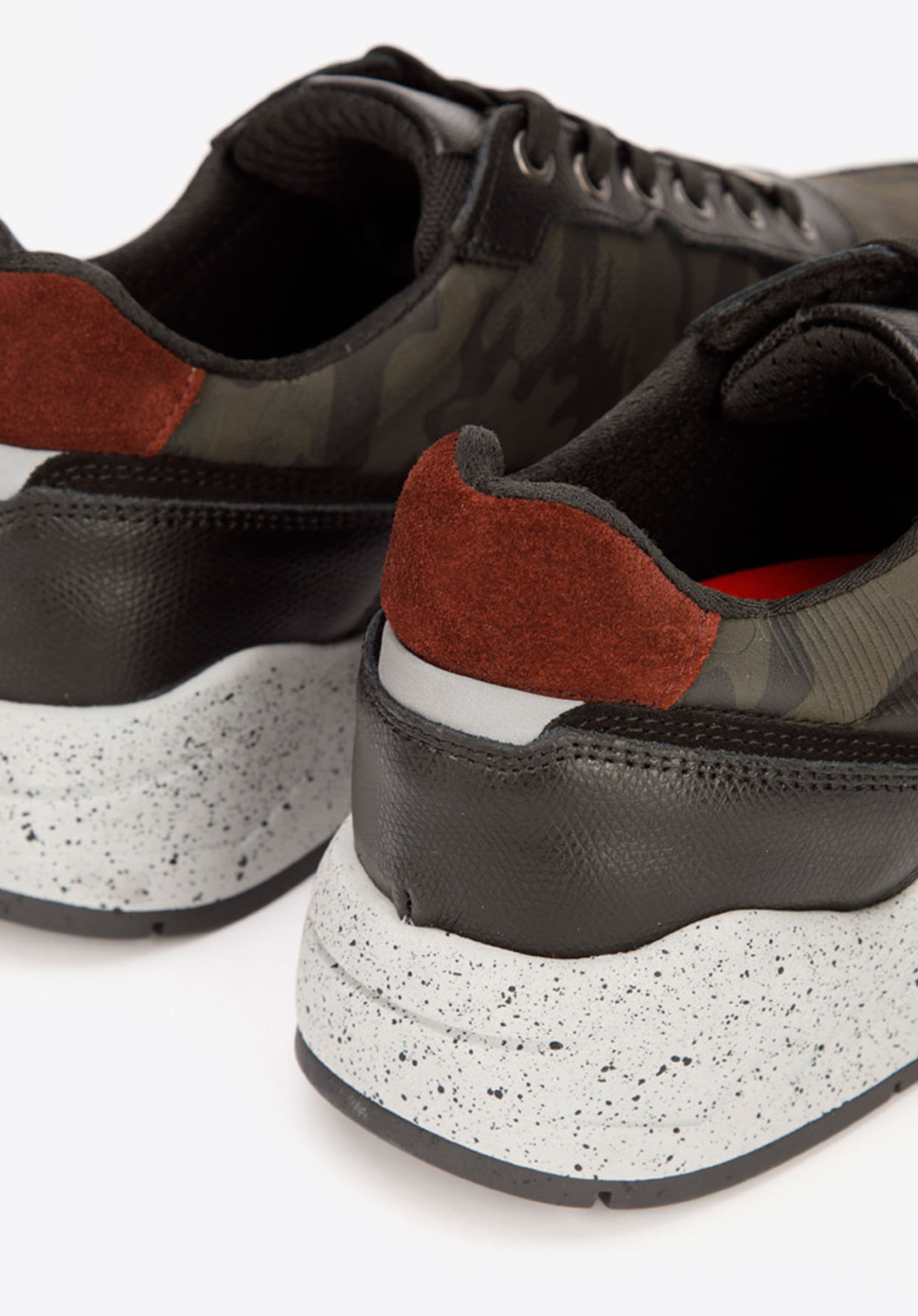 Męskie sneakersy ze skóry na grubej podeszwie