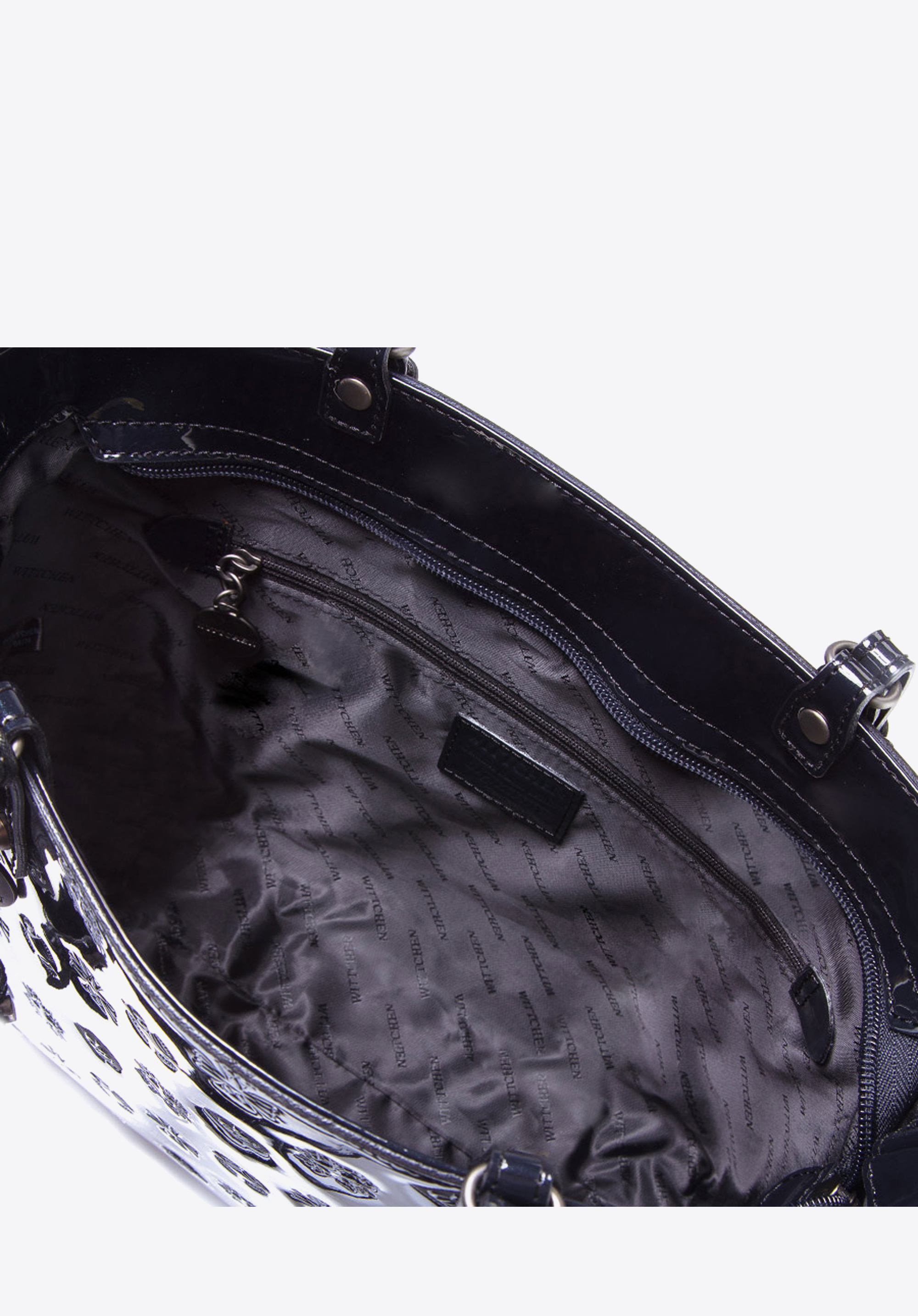 Kuferek skórzany lakierowany z monogramem