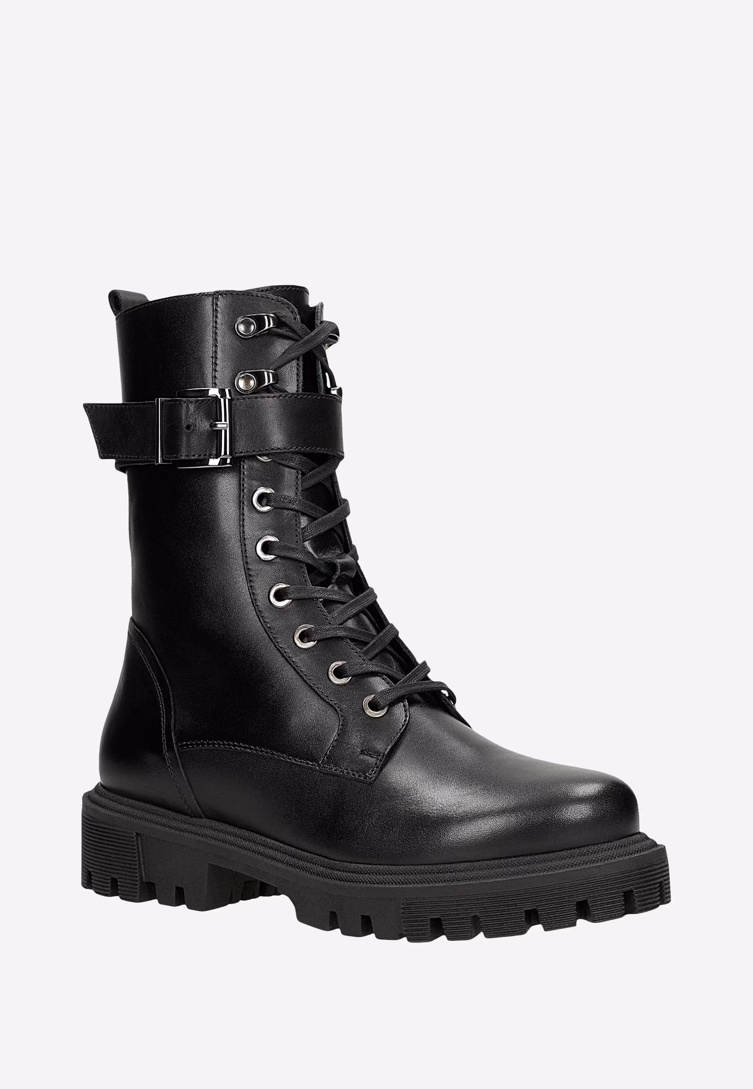 Czarne skórzane trzewiki w stylu motocyklowym