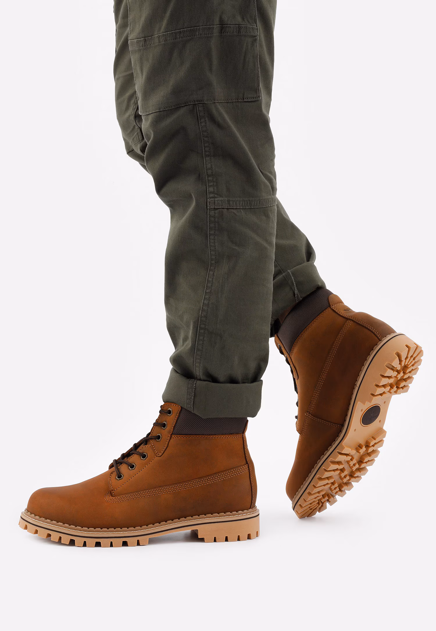 Brązowe sznurowane workery męskie