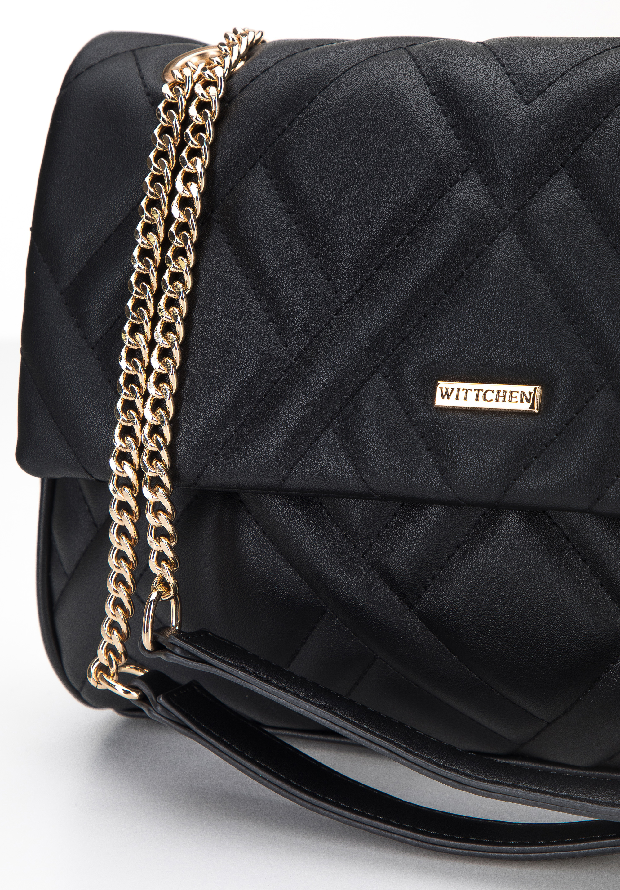 Damska torebka pikowana na łańcuszku