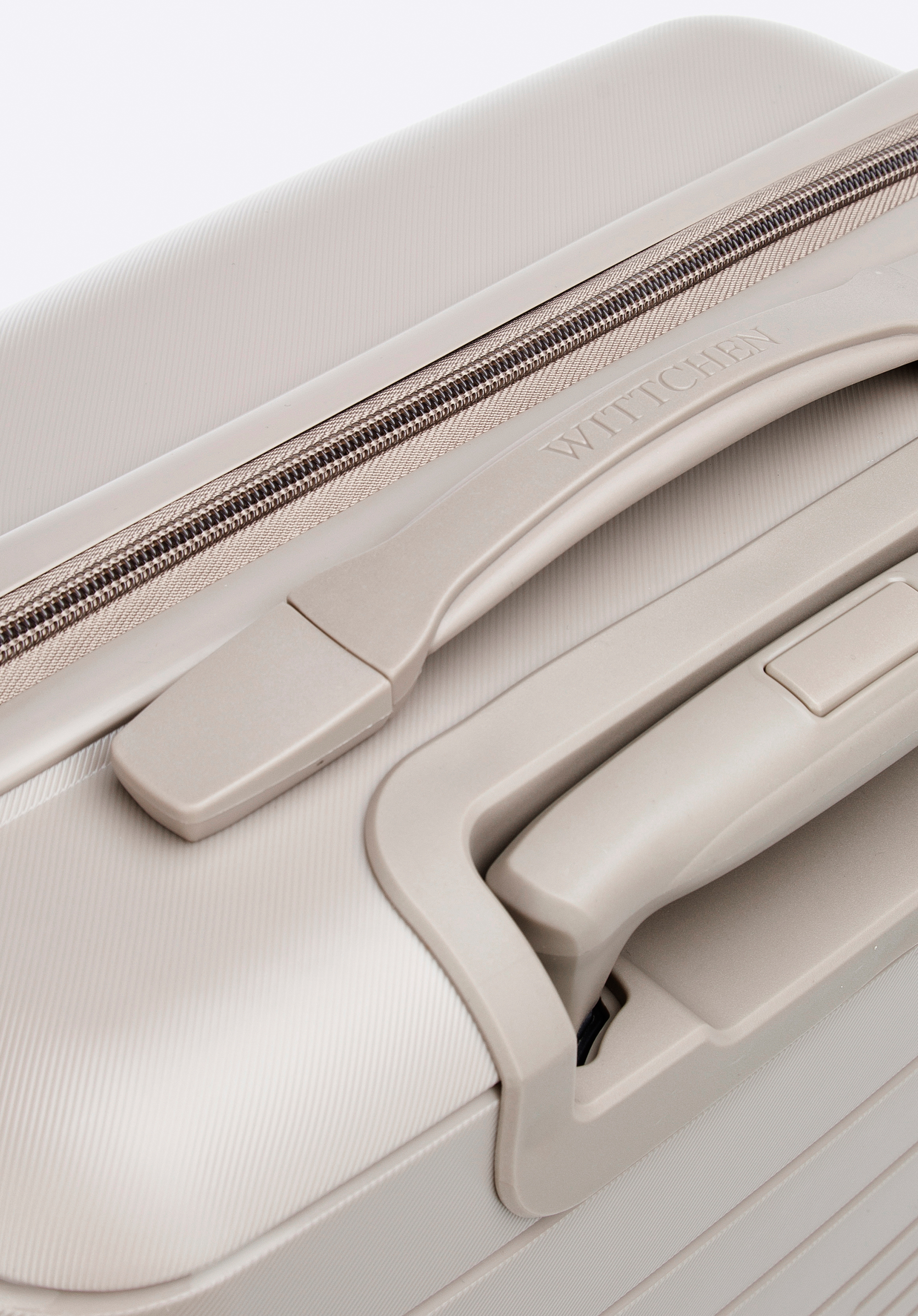 Walizka kabinowa z polipropylenu z błyszczącymi paskami