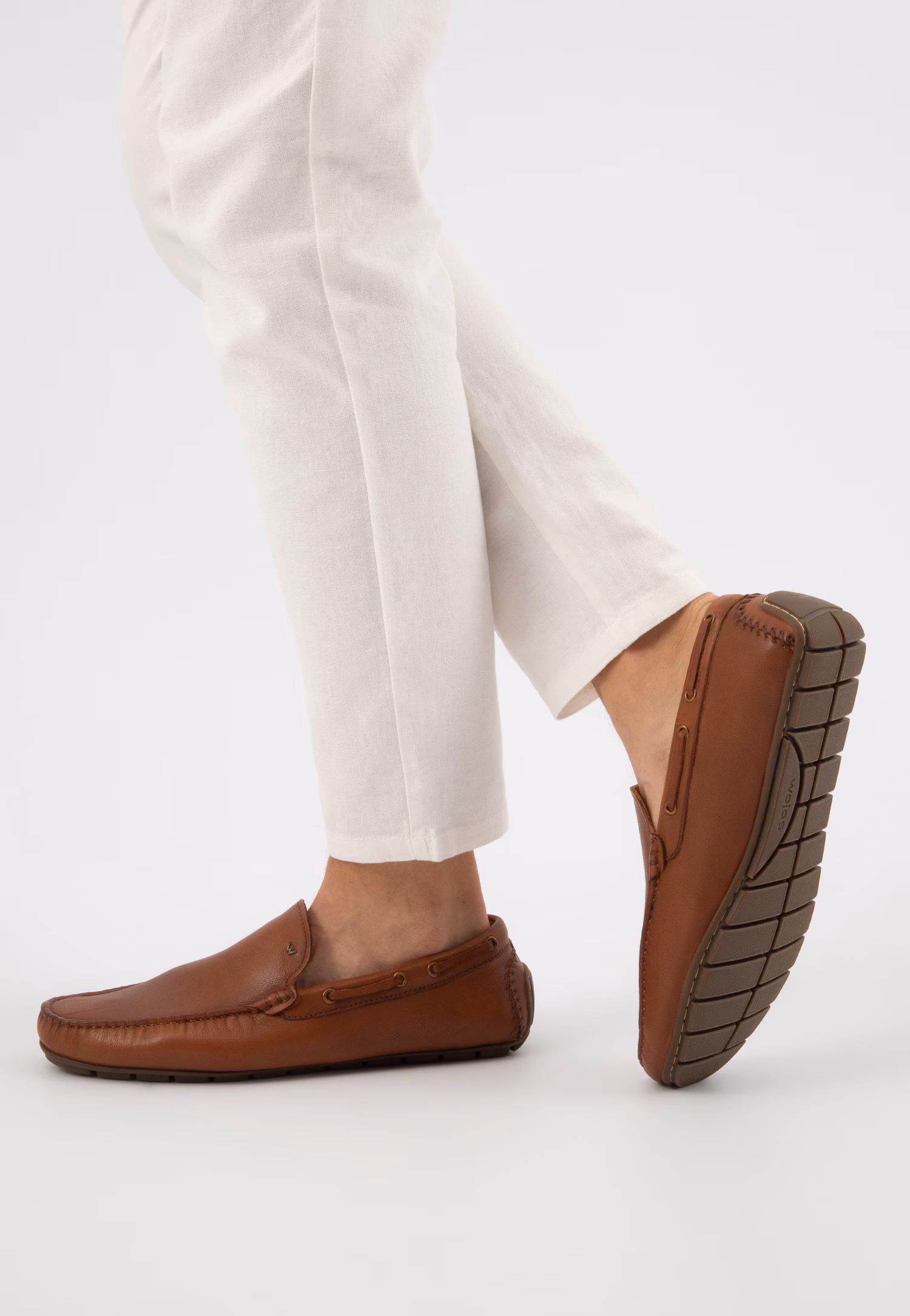 Niebieskie półbuty typu mokasyny z dwoiny welurowej