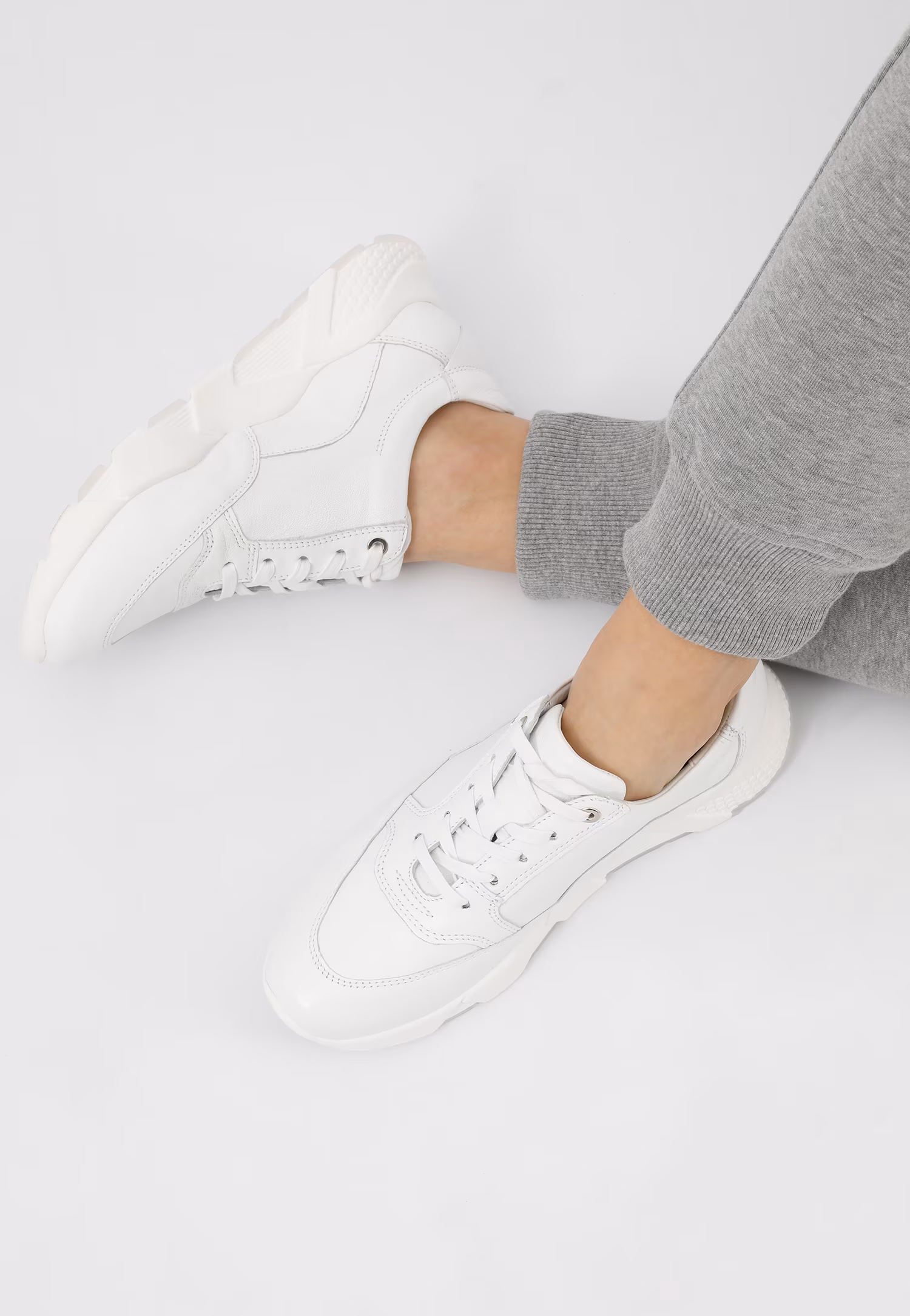 Czarne półbuty damskie