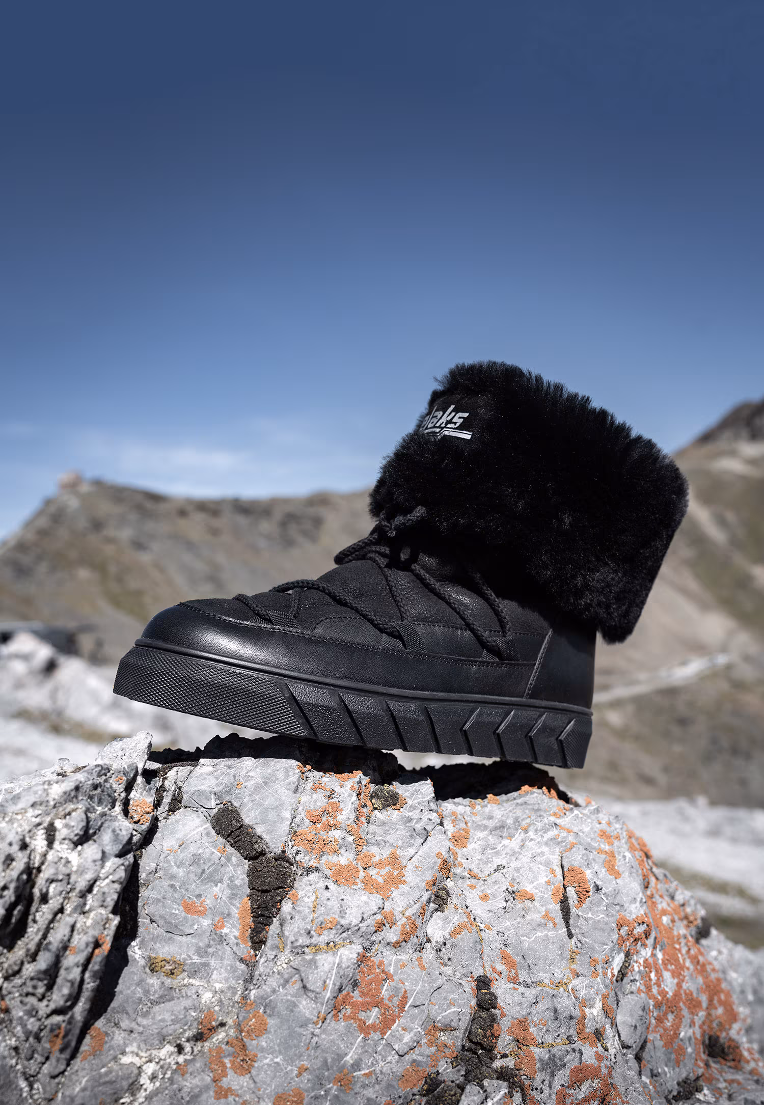 RELAKS czarne Śniegowce damskie z wywijaną, ocieplaną cholewką